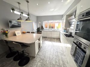 Photo 19- click for photo gallery